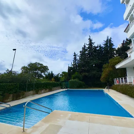 En Puerto Banus Jardines Tropicales1 * Марбелья
