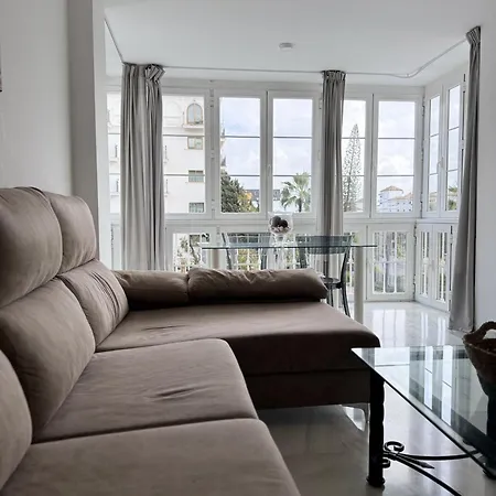 En Puerto Banus Jardines Tropicales1 Appartement *