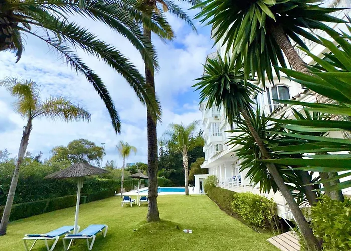 En Puerto Banus Jardines Tropicales1 Marbella