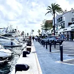 En Puerto Banus Jardines Tropicales1