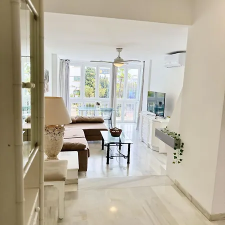 Daire En Puerto Banus Jardines Tropicales1 *